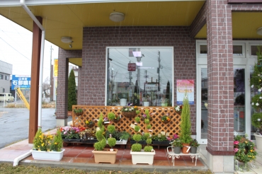 「ひまわり生花店」　（岩手県久慈市）の花屋店舗写真3
